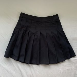 pleated hollister mini skirt